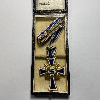 WW2 German Cased Mothers Cross In Gold