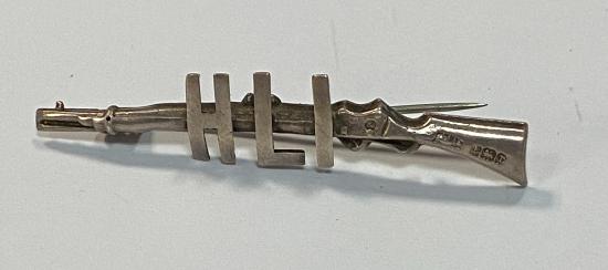 WW1 Highland Light Infantry Silver Hallmarked Martini Henry Badge