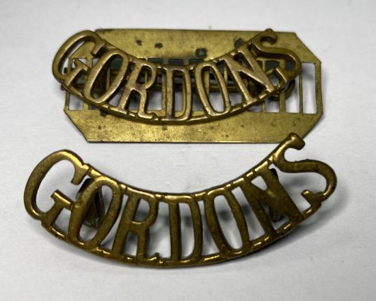 WW1 Gordons Shoulder Titles